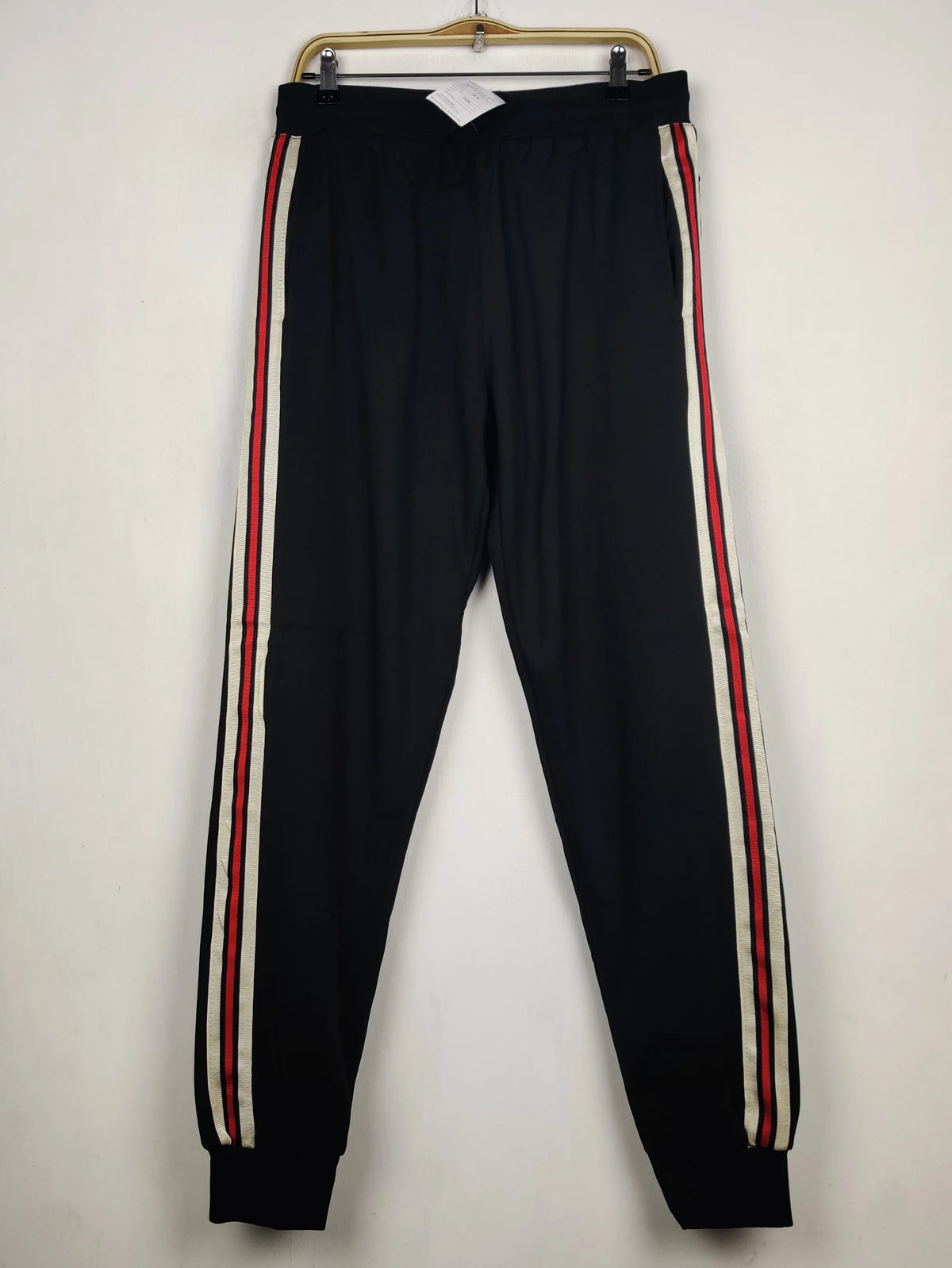 Buy online pre-used pre-loved 100% authentic & Original branded Unknown Brand (WMT-503) available in Pakistan. Top international brands avilable.