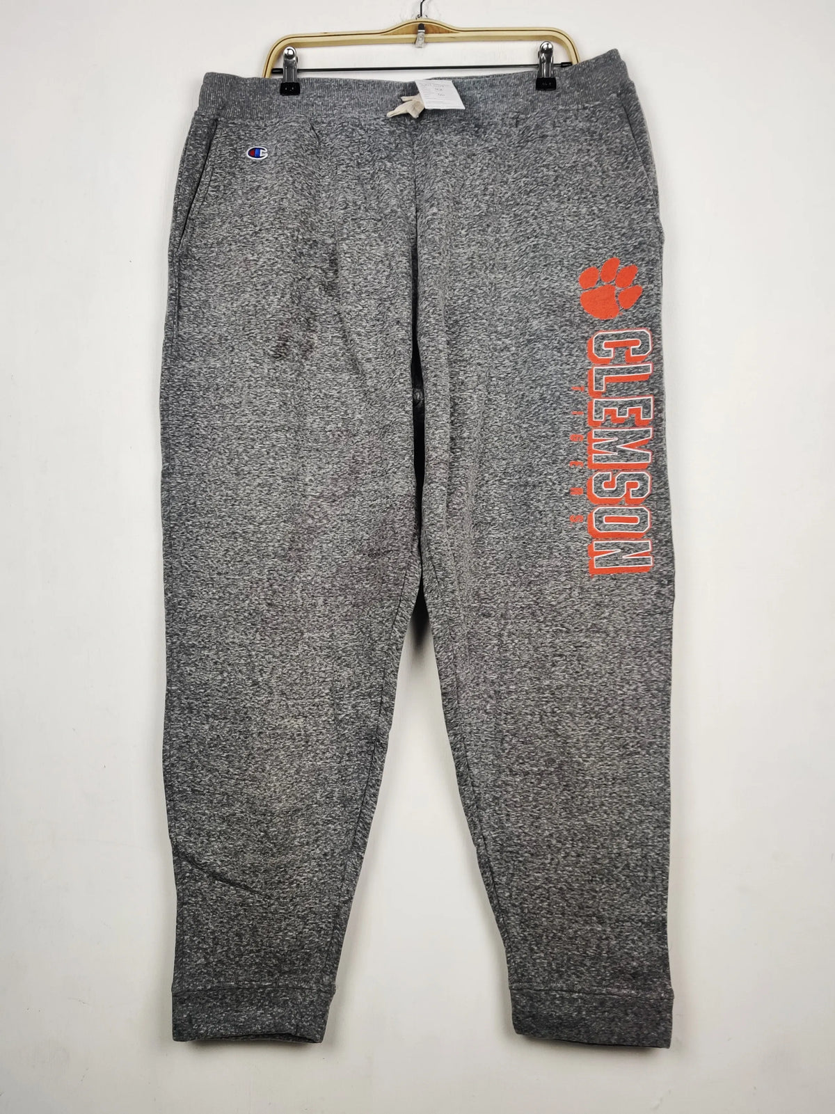 Buy online pre-used pre-loved 100% authentic & Original branded C.H.A.M.P.I.O.N (WMT-509) available in Pakistan. Top international brands avilable.