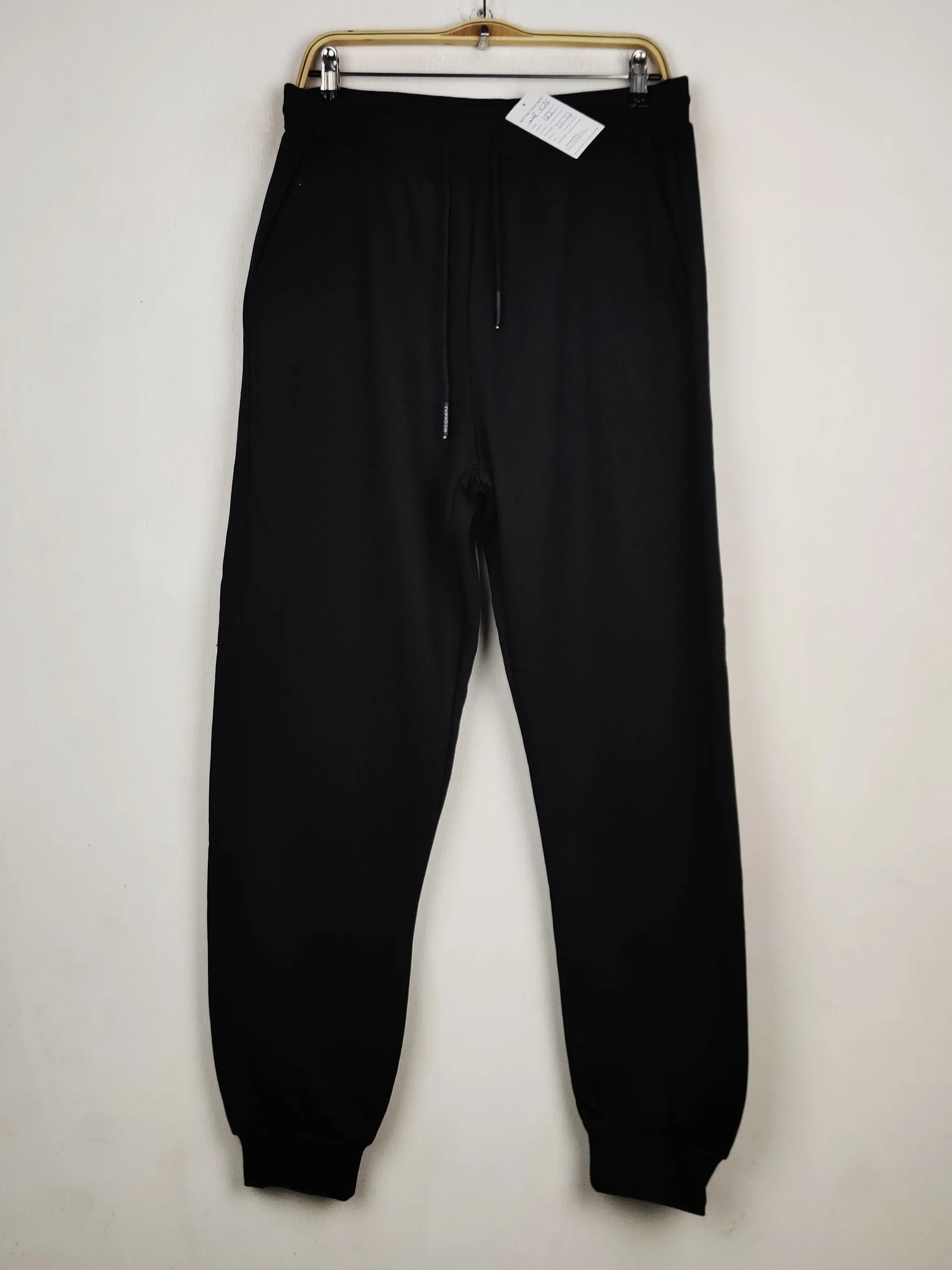 Buy online pre-used pre-loved 100% authentic & Original branded Unknown Brand (WMT-576) available in Pakistan. Top international brands avilable.