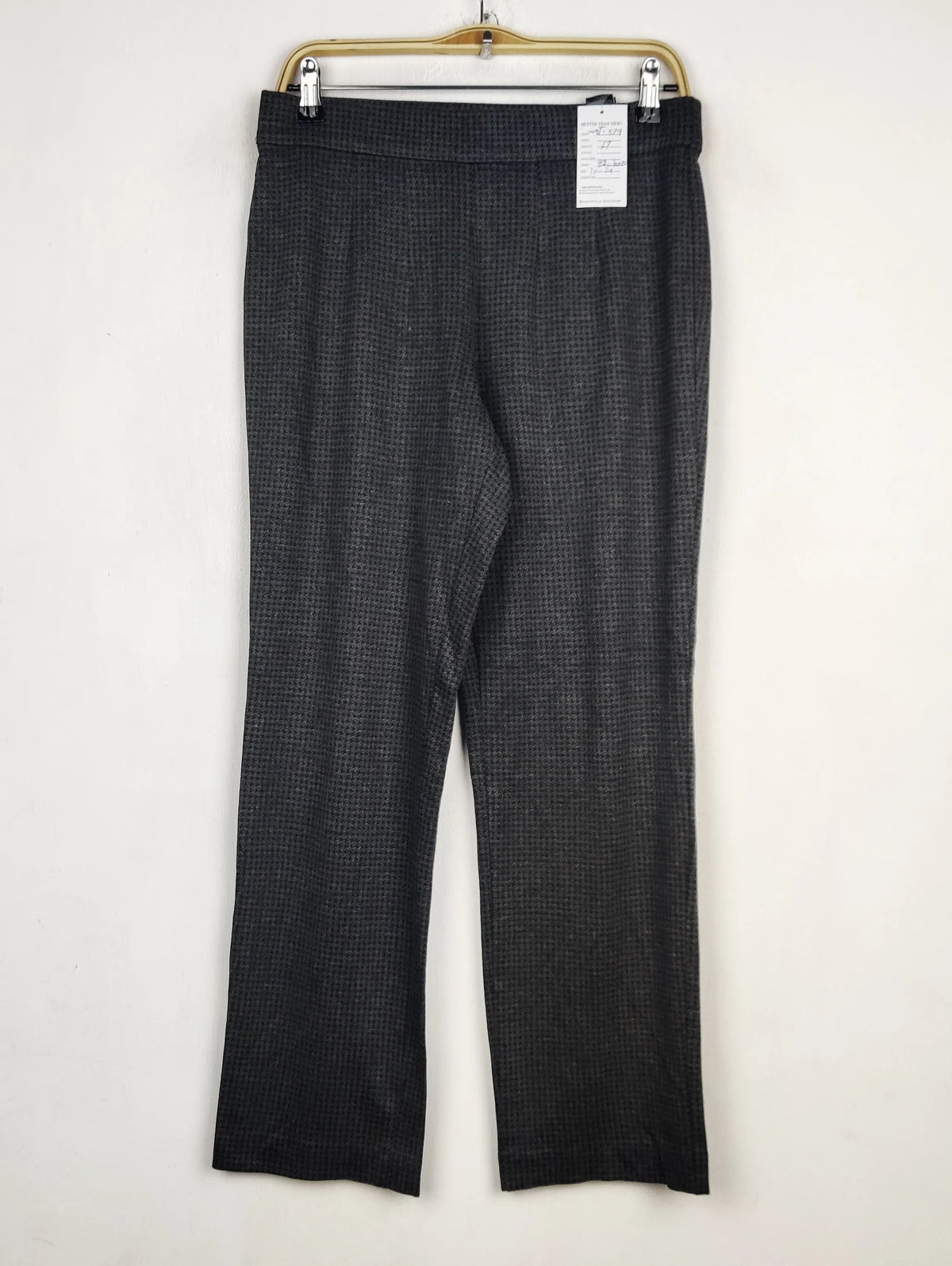 Buy online pre-used pre-loved 100% authentic & Original branded Marks & Spencer (WMT-579) available in Pakistan. Top international brands avilable.