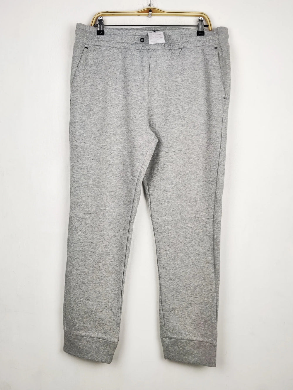 Buy online pre-used pre-loved 100% authentic & Original branded Workout (WMT-581) available in Pakistan. Top international brands avilable.