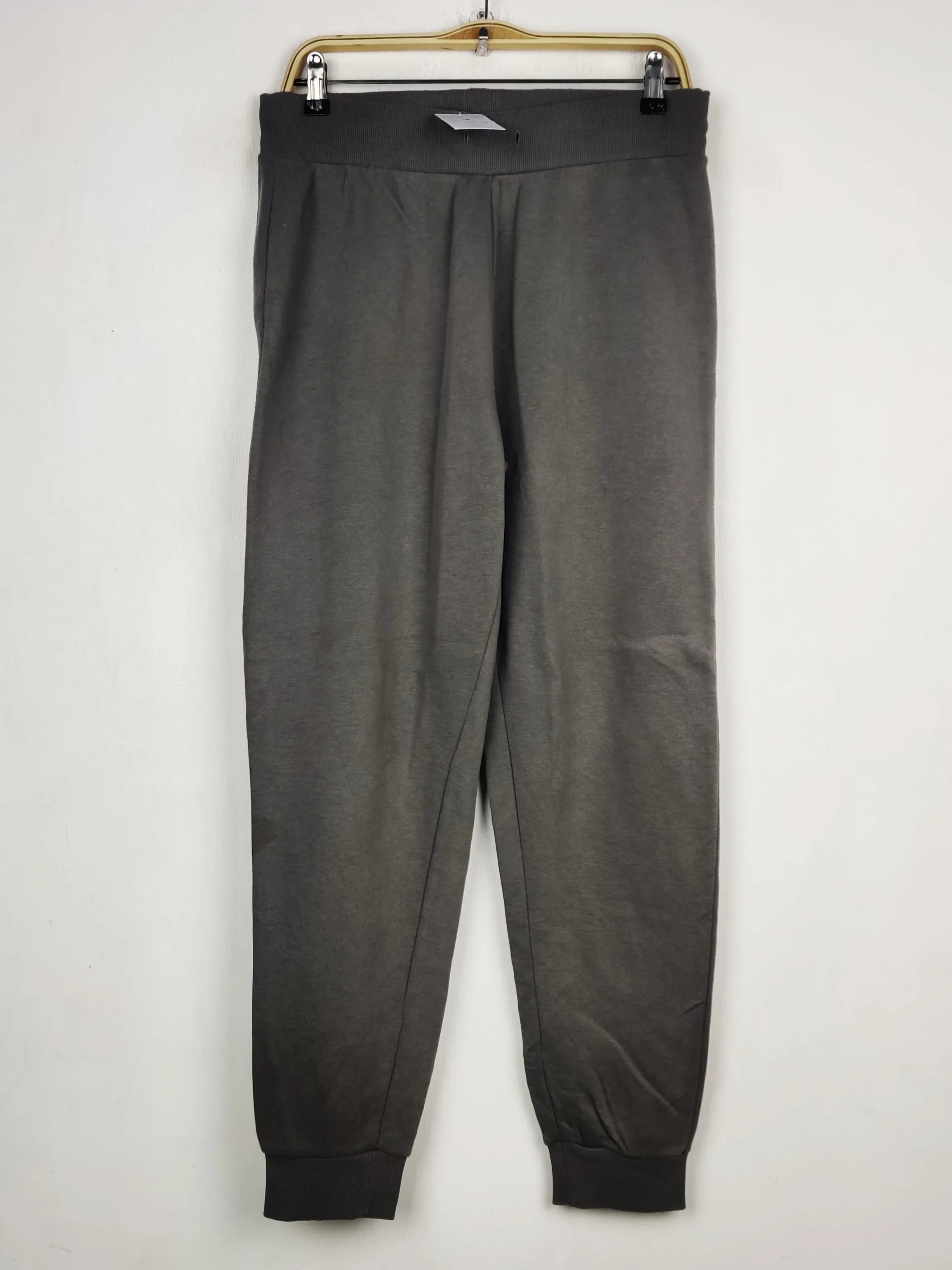 Buy online pre-used pre-loved 100% authentic & Original branded Primark (WMT-586) available in Pakistan. Top international brands avilable.