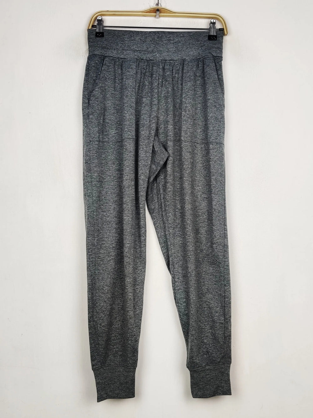 Buy online pre-used pre-loved 100% authentic & Original branded Unknown Brand (WMT-590) available in Pakistan. Top international brands avilable.