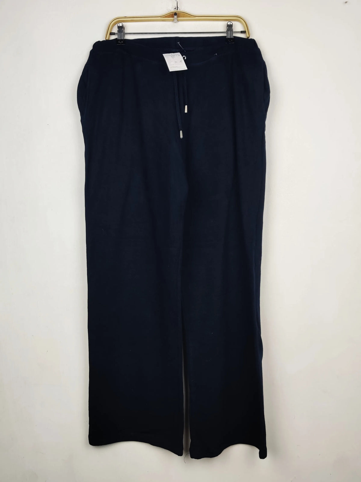 Buy online pre-used pre-loved 100% authentic & Original branded Marks & Spencer (WMT-75) available in Pakistan. Top international brands avilable.