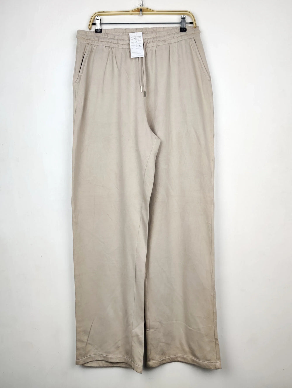 Buy online pre-used pre-loved 100% authentic & Original branded Primark (WMT-81) available in Pakistan. Top international brands avilable.