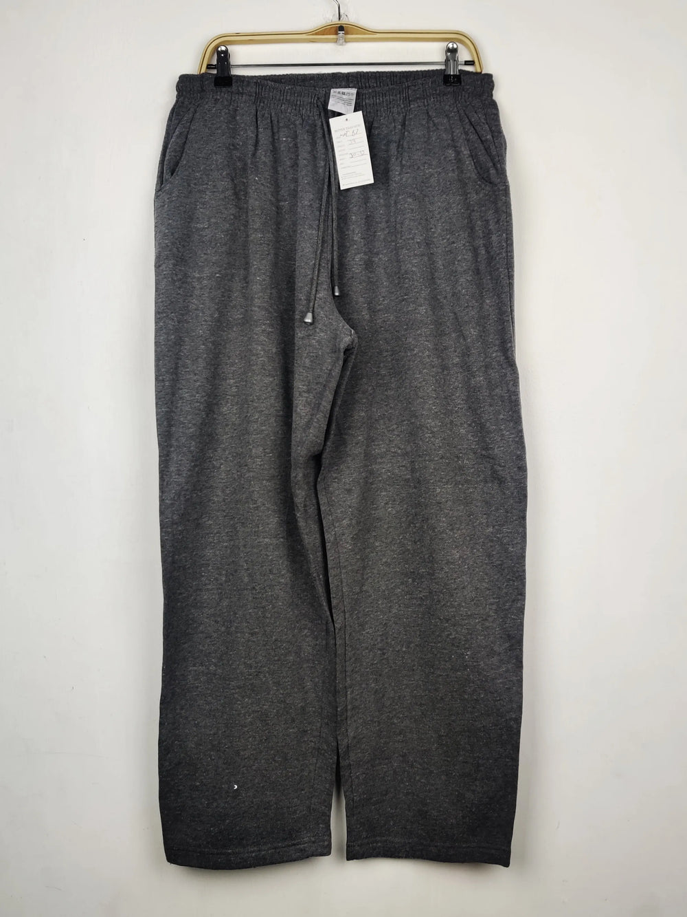 Buy online pre-used pre-loved 100% authentic & Original branded Damart (WMT-87) available in Pakistan. Top international brands avilable.