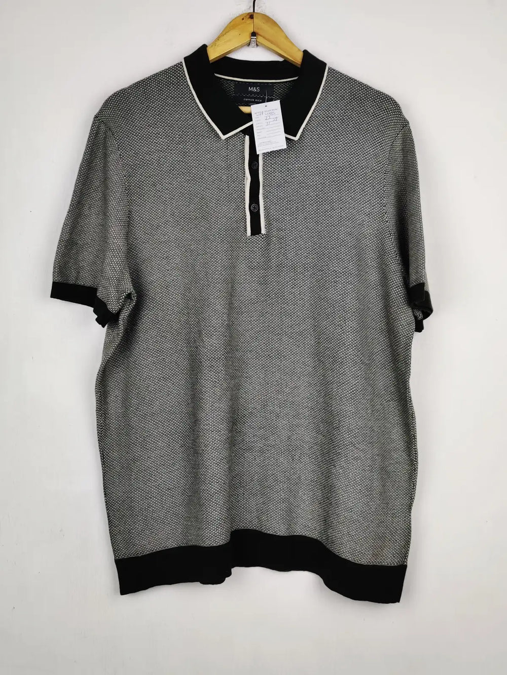 Buy online pre-used pre-loved 100% authentic & Original branded Marks & Spencer (WPP-1085) available in Pakistan. Top international brands avilable.