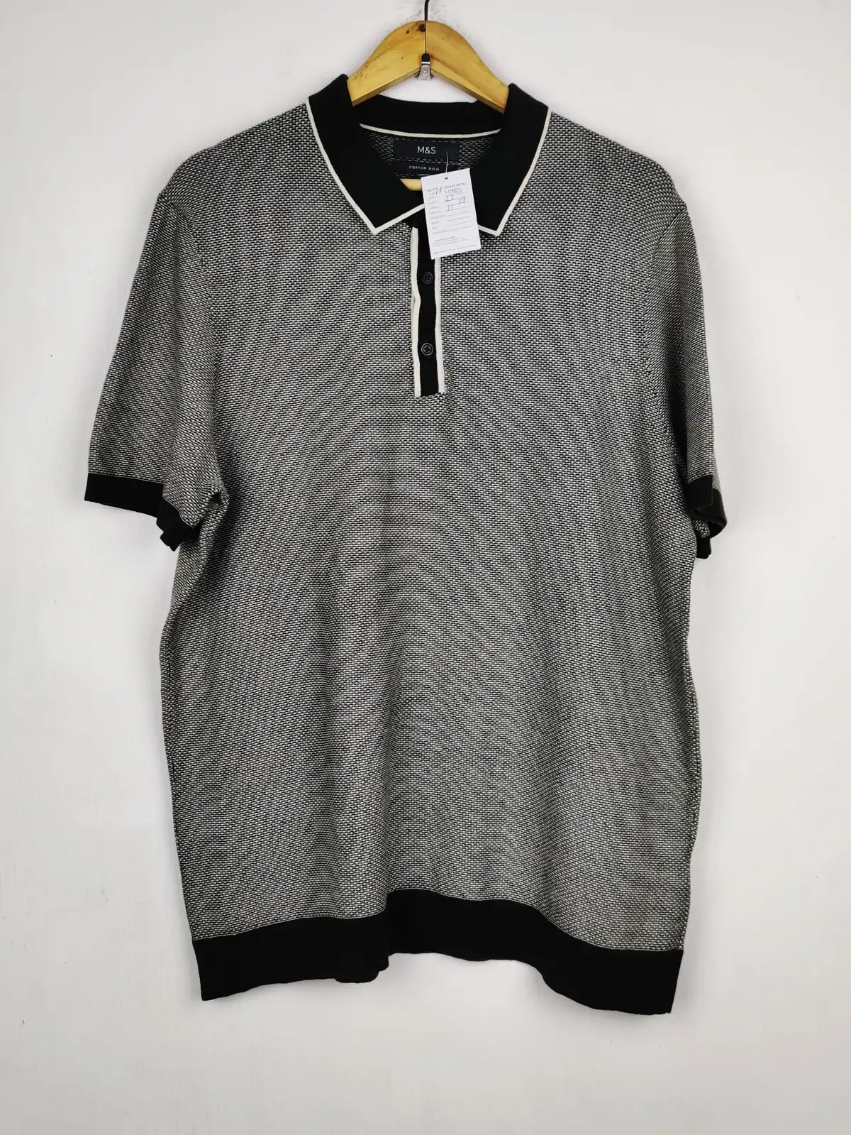 Buy online pre-used pre-loved 100% authentic & Original branded Marks & Spencer (WPP-1085) available in Pakistan. Top international brands avilable.