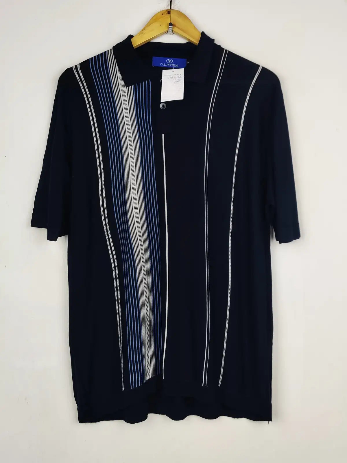 Buy online pre-used pre-loved 100% authentic & Original branded Valentino (WPP-1143) available in Pakistan. Top international brands avilable.
