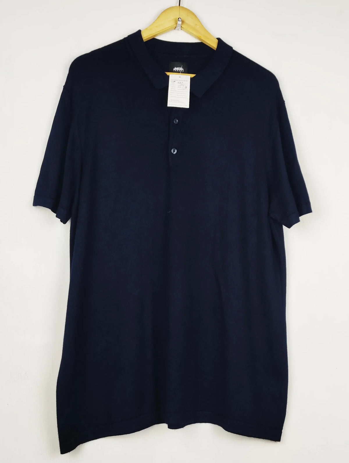 Buy online pre-used pre-loved 100% authentic & Original branded Burton Menswear (WPP-257) available in Pakistan. Top international brands avilable.