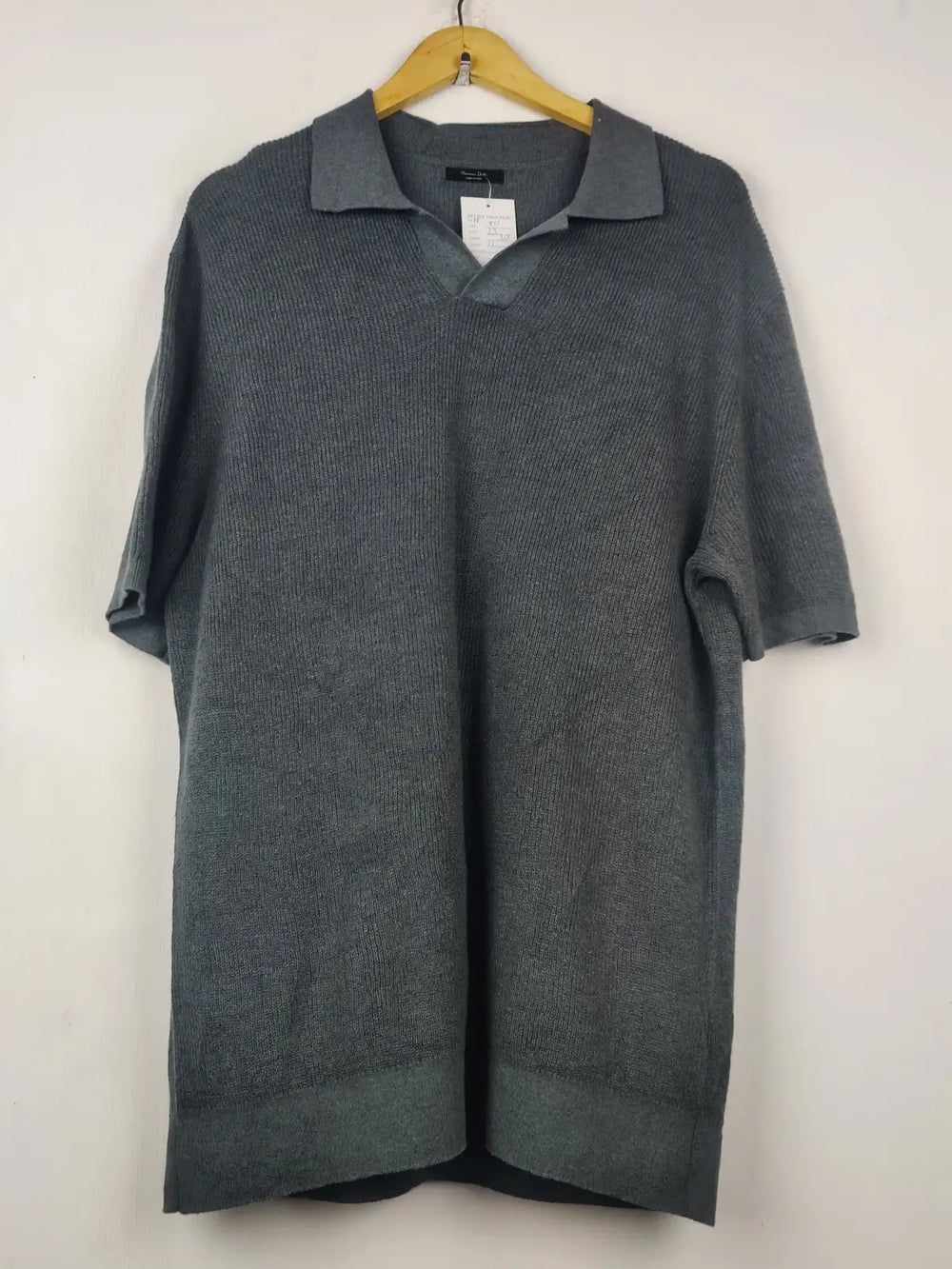 Buy online pre-used pre-loved 100% authentic & Original branded Massimo Dutti (WPP-875) available in Pakistan. Top international brands avilable.