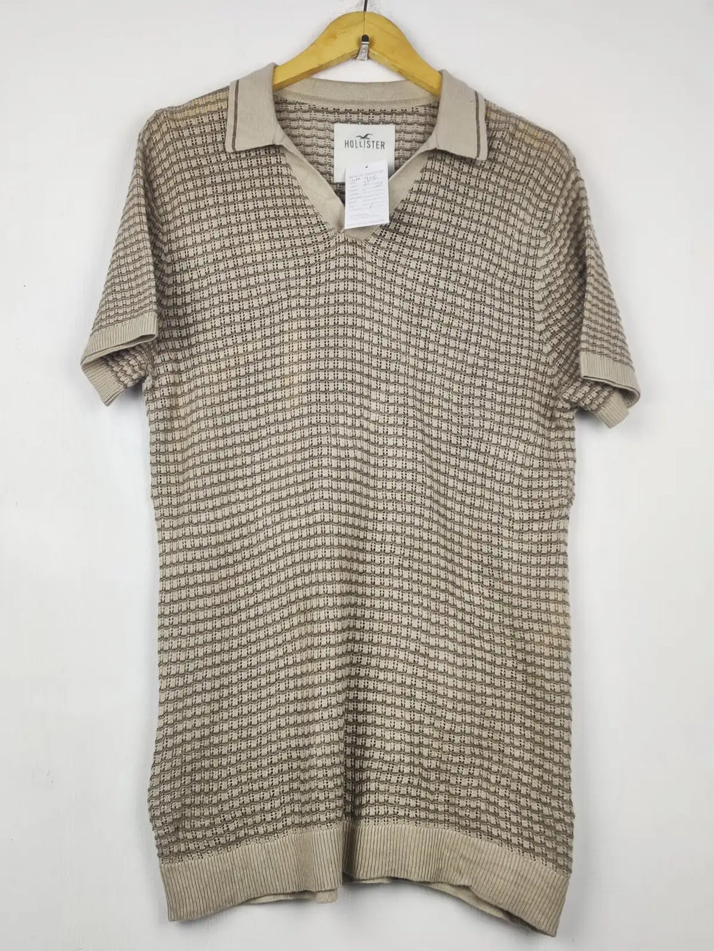 Buy online pre-used pre-loved 100% authentic & Original branded Hollister (WPP-906) available in Pakistan. Top international brands avilable.