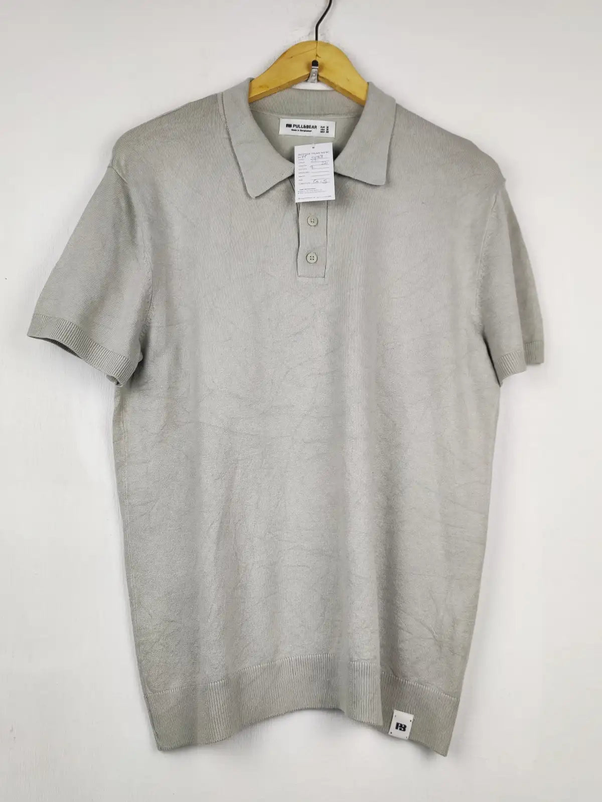Buy online pre-used pre-loved 100% authentic & Original branded Pull & Bears (WPP-993) available in Pakistan. Top international brands avilable.