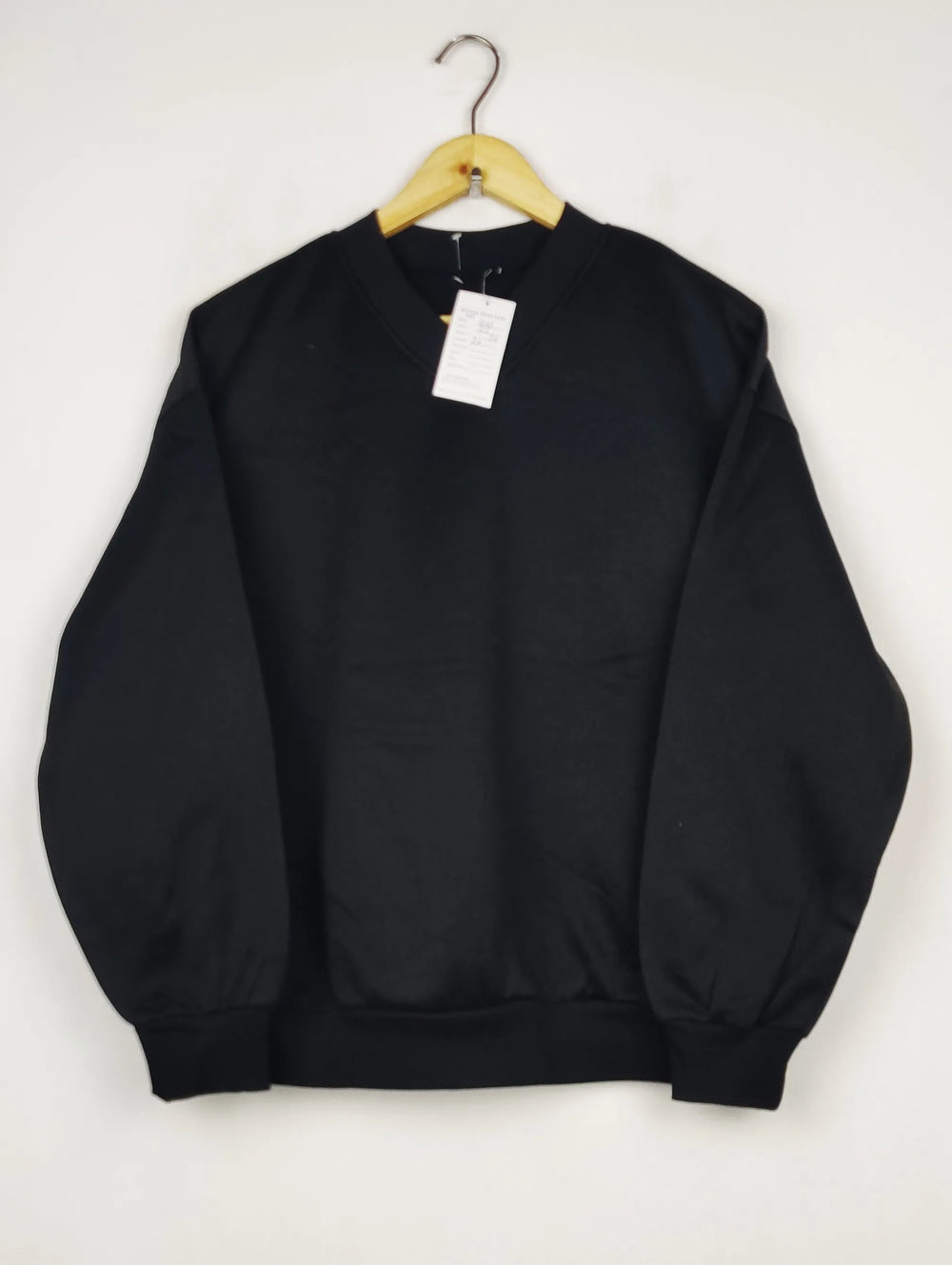 Buy online pre-used pre-loved 100% authentic & Original branded Unknown Brand (WS-305) available in Pakistan. Top international brands avilable.