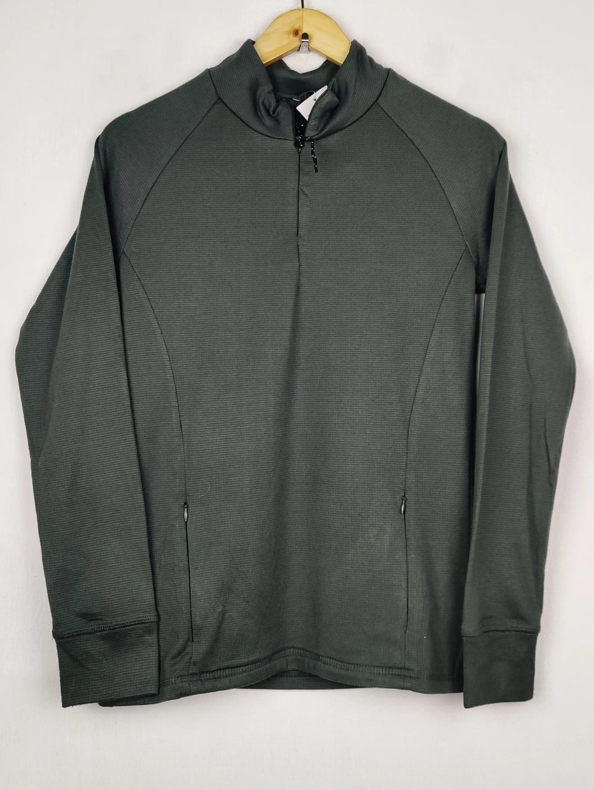 Buy online pre-used pre-loved 100% authentic & Original branded Unknown Brand (WS-345) available in Pakistan. Top international brands avilable.