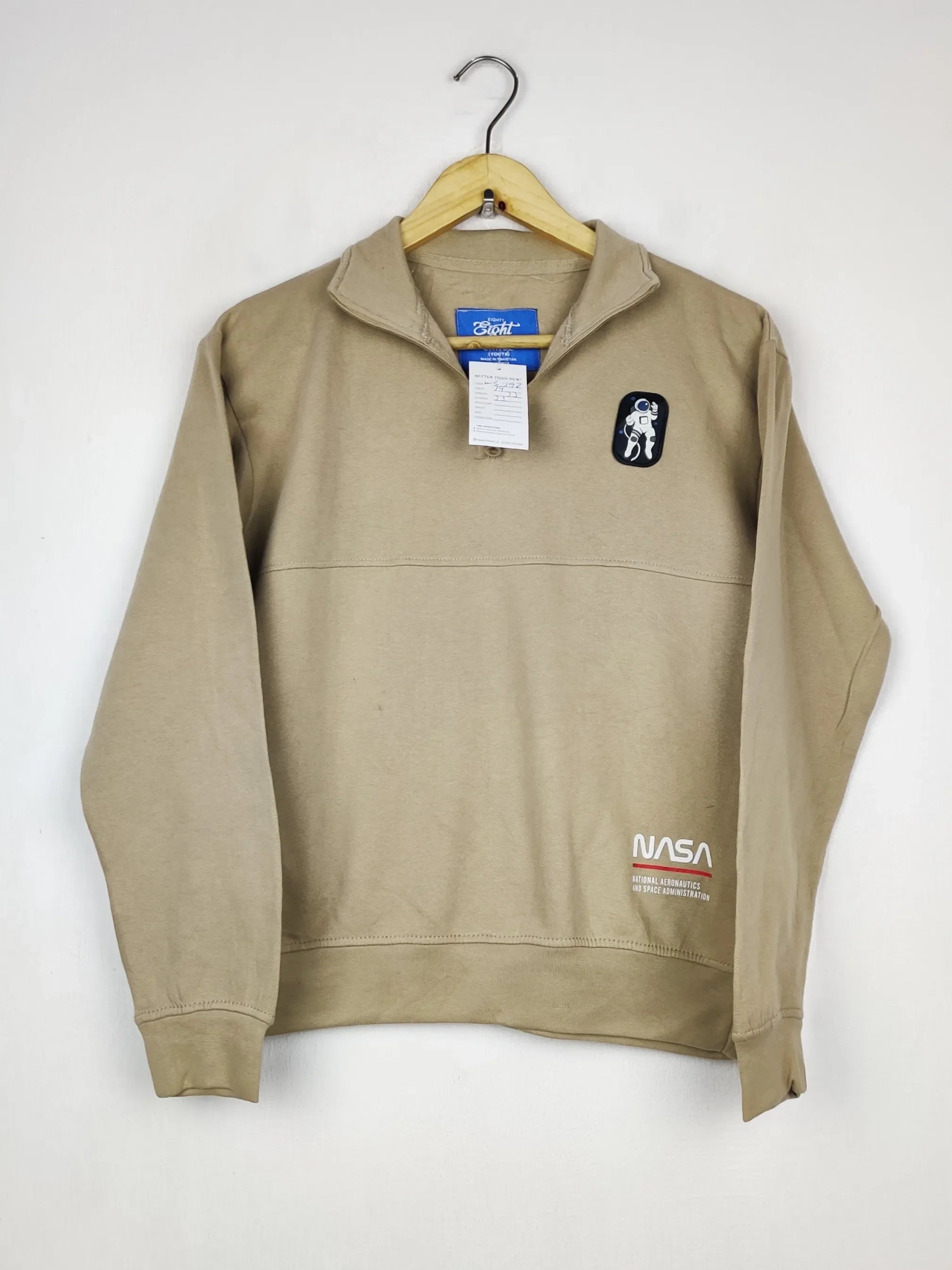 Buy online pre-used pre-loved 100% authentic & Original branded Eighty Eight (WS-392) available in Pakistan. Top international brands avilable.