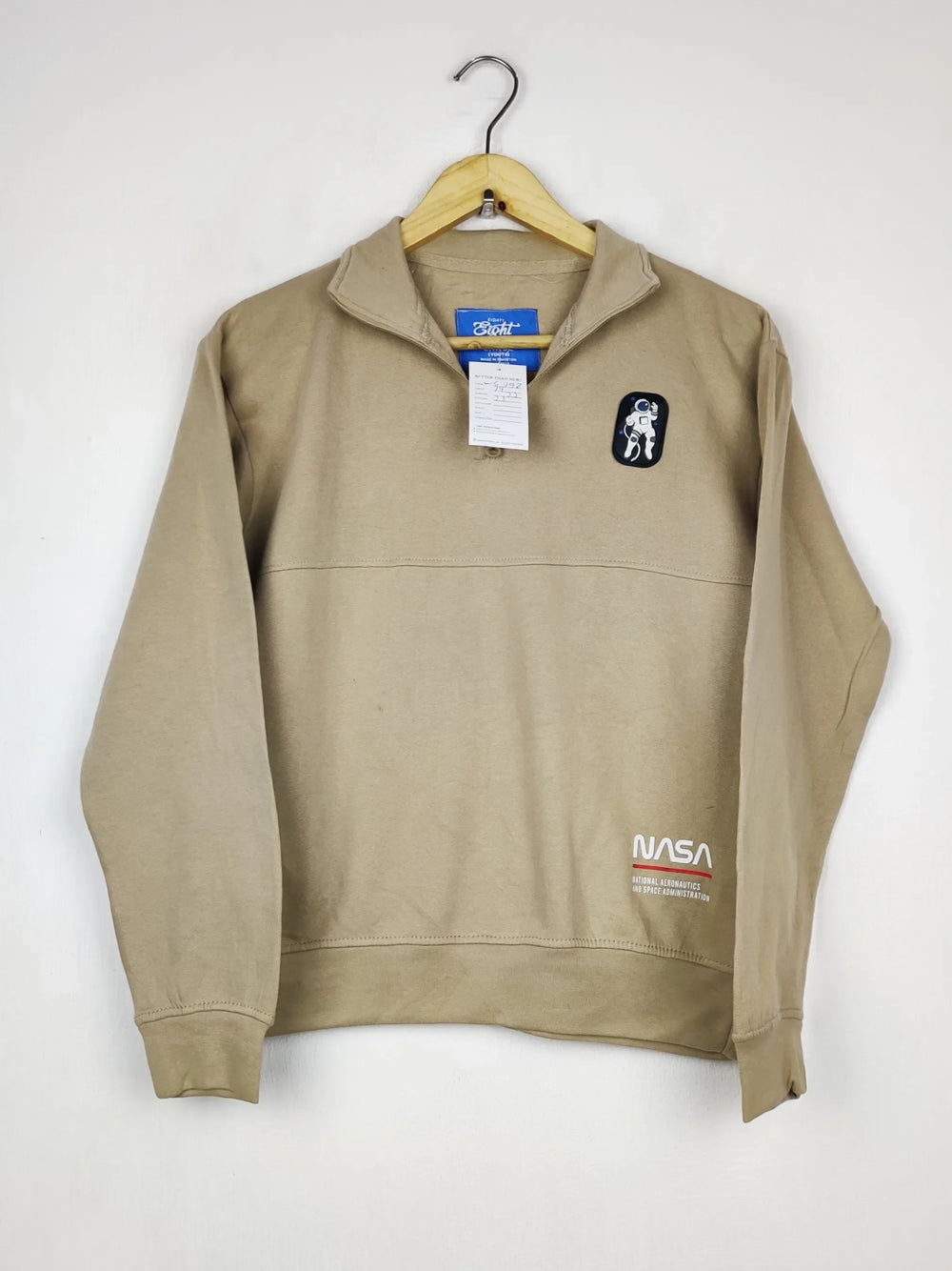 Buy online pre-used pre-loved 100% authentic & Original branded Eighty Eight (WS-392) available in Pakistan. Top international brands avilable.
