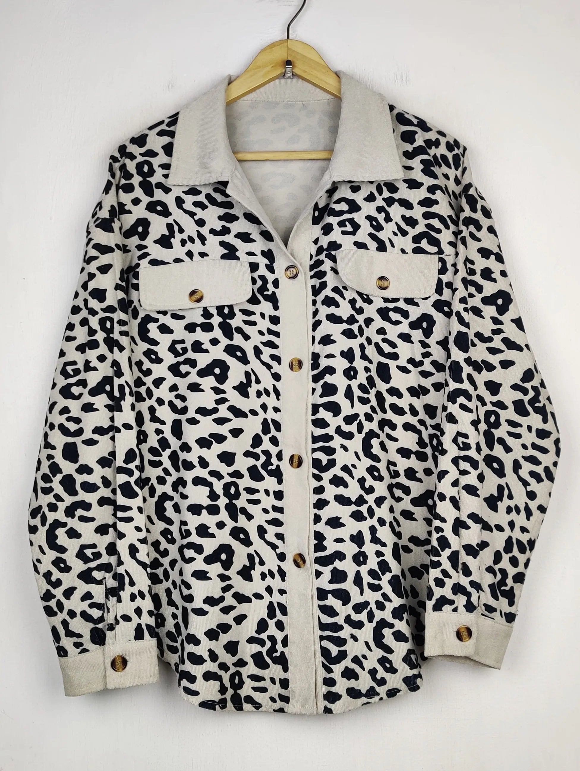 Buy online pre-used pre-loved 100% authentic & Original branded Unknown Brand (WSK-01) available in Pakistan. Top international brands avilable.