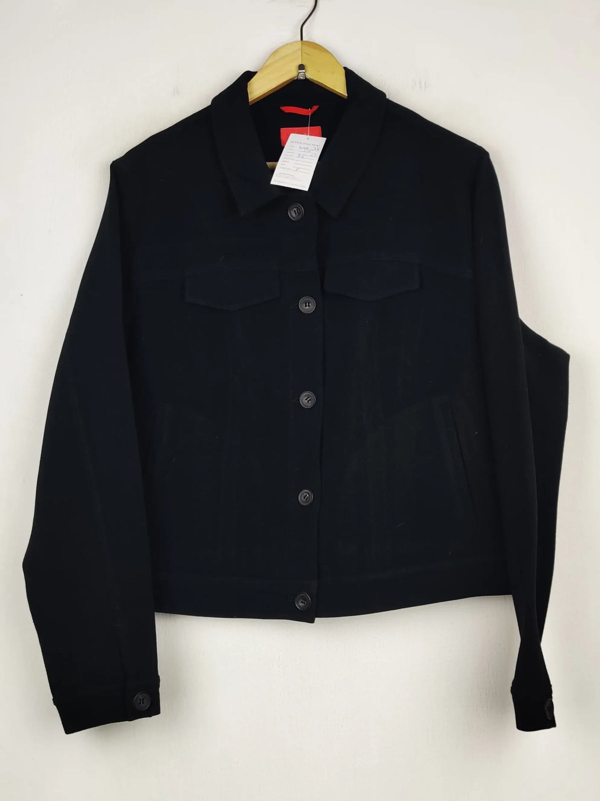 Buy online pre-used pre-loved 100% authentic & Original branded Joules (WSK-25) available in Pakistan. Top international brands avilable.