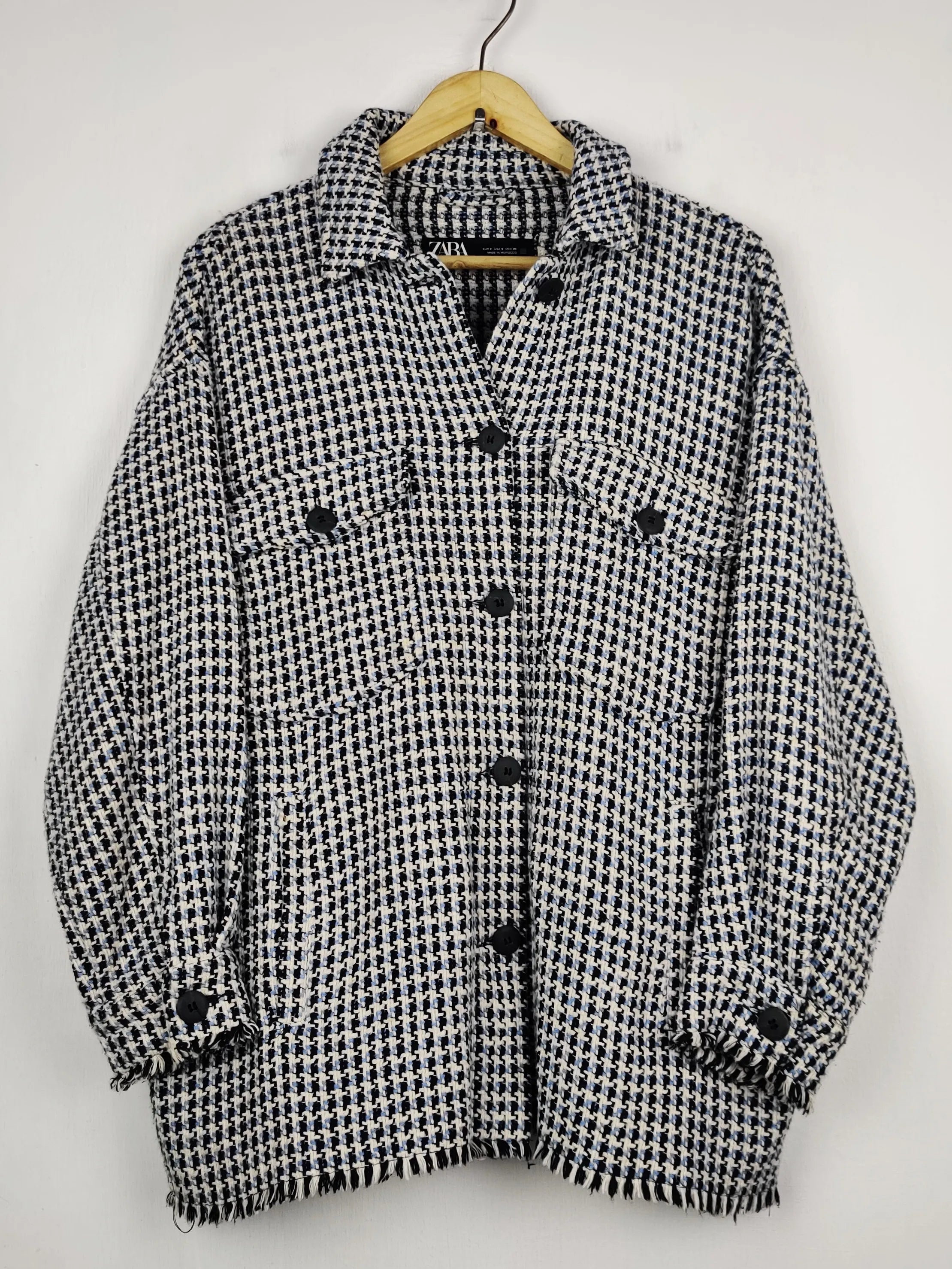 Buy online pre-used pre-loved 100% authentic & Original branded Zara (WSK-64) available in Pakistan. Top international brands avilable.