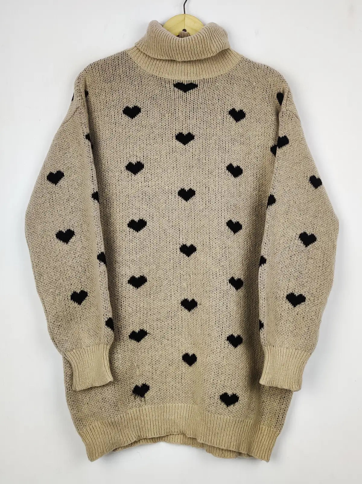 Buy online pre-used pre-loved 100% authentic & Original branded Unknown Brand (WT-10513) available in Pakistan. Top international brands avilable.