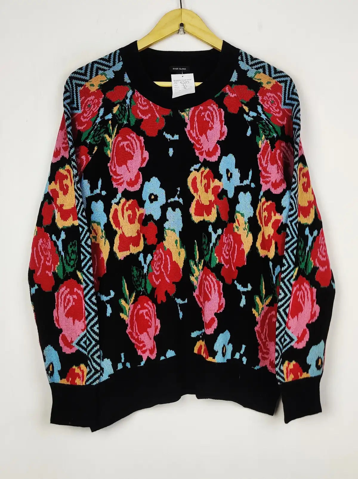 Buy online pre-used pre-loved 100% authentic & Original branded River Island (WT-10535) available in Pakistan. Top international brands avilable.