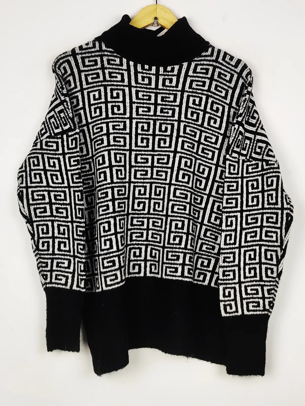 Buy online pre-used pre-loved 100% authentic & Original branded Pep&Co (WT-10544) available in Pakistan. Top international brands avilable.