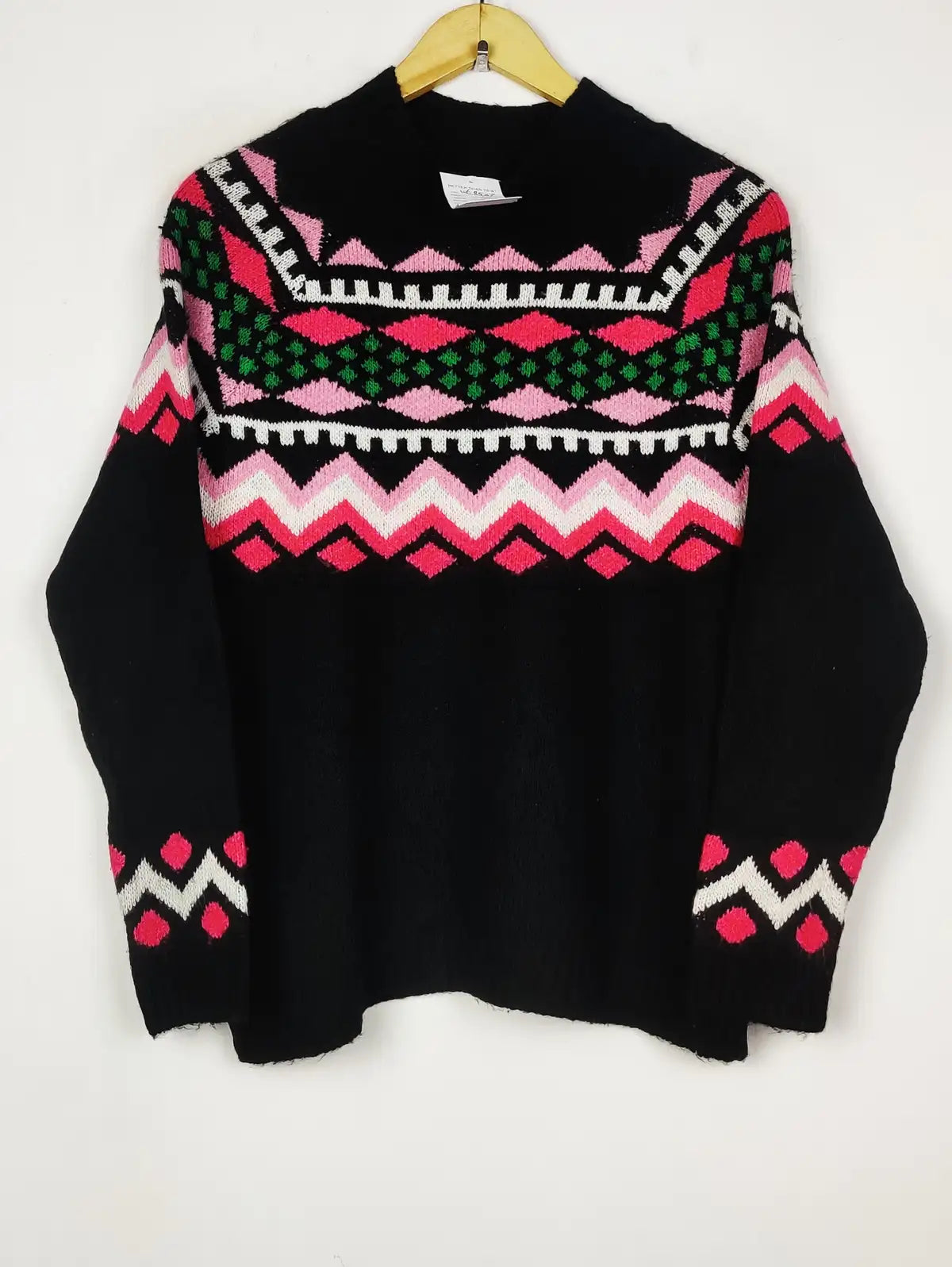 Buy online pre-used pre-loved 100% authentic & Original branded Papaya (WT-10568) available in Pakistan. Top international brands avilable.