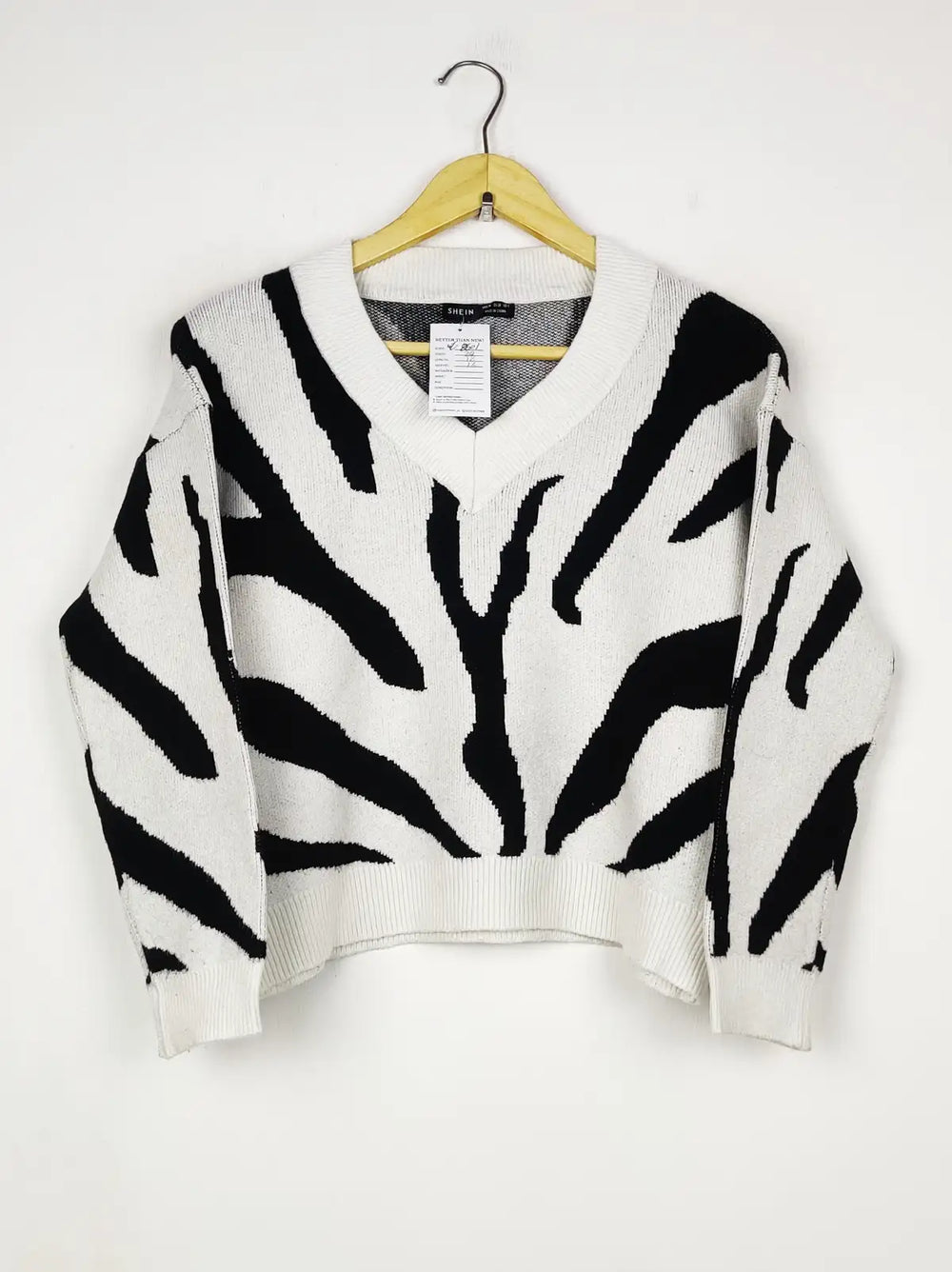 Buy online pre-used pre-loved 100% authentic & Original branded Shein (WT-10602) available in Pakistan. Top international brands avilable.