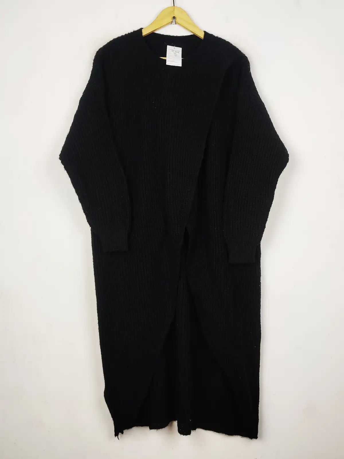 Buy online pre-used pre-loved 100% authentic & Original branded Shein (WT-10609) available in Pakistan. Top international brands avilable.