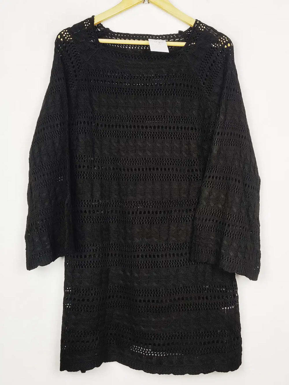 Buy online pre-used pre-loved 100% authentic & Original branded Unknown Brand (WT-10637) available in Pakistan. Top international brands avilable.