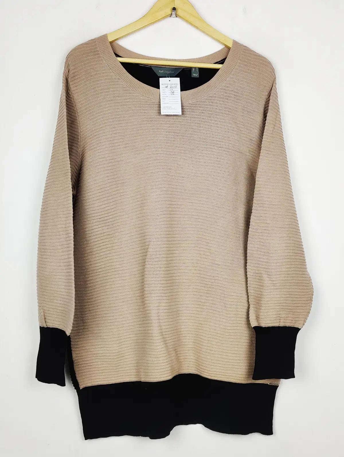 Buy online pre-used pre-loved 100% authentic & Original branded Ruth Langsford (WT-10639) available in Pakistan. Top international brands avilable.