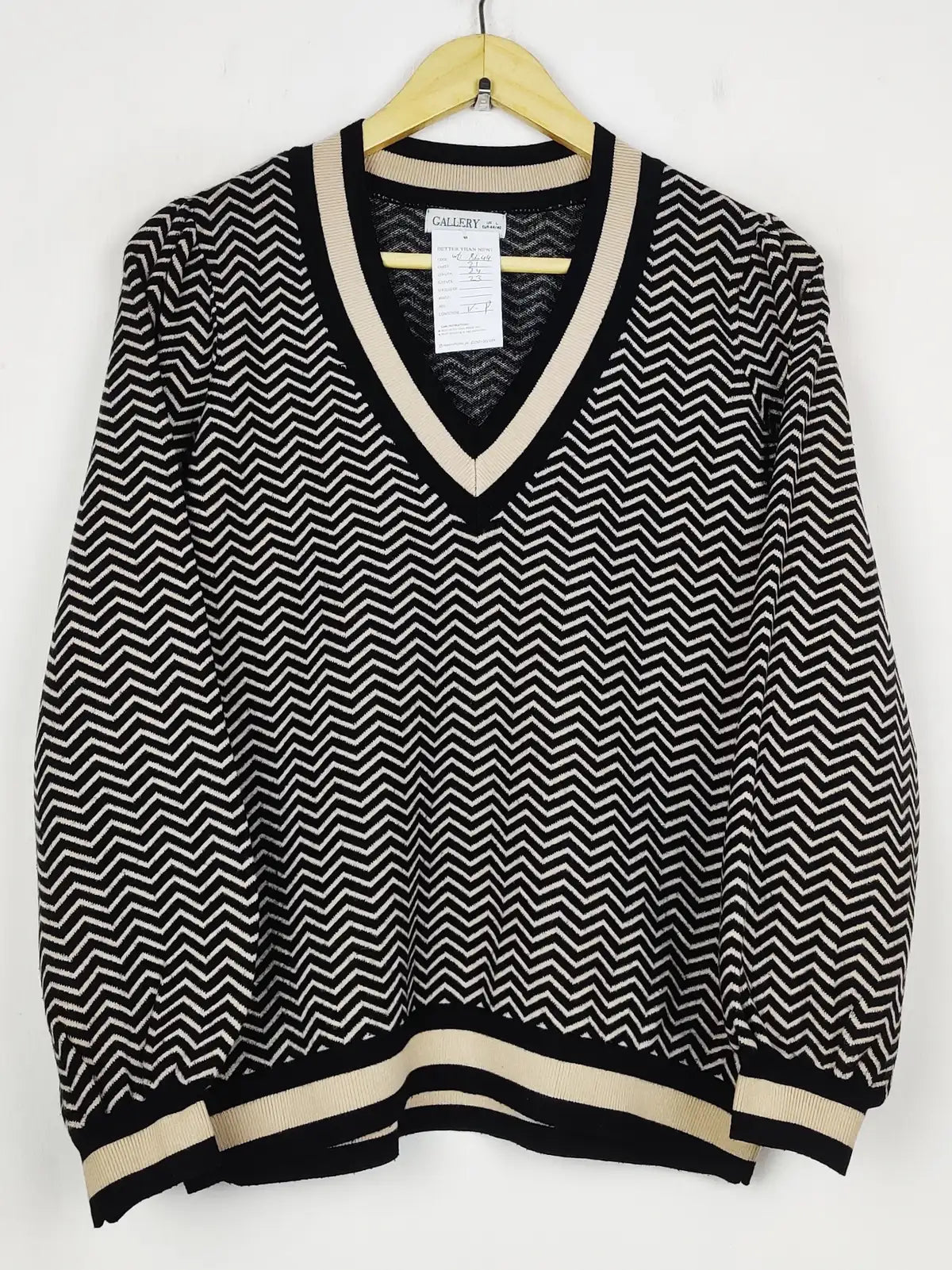 Buy online pre-used pre-loved 100% authentic & Original branded Gallery (WT-10644) available in Pakistan. Top international brands avilable.