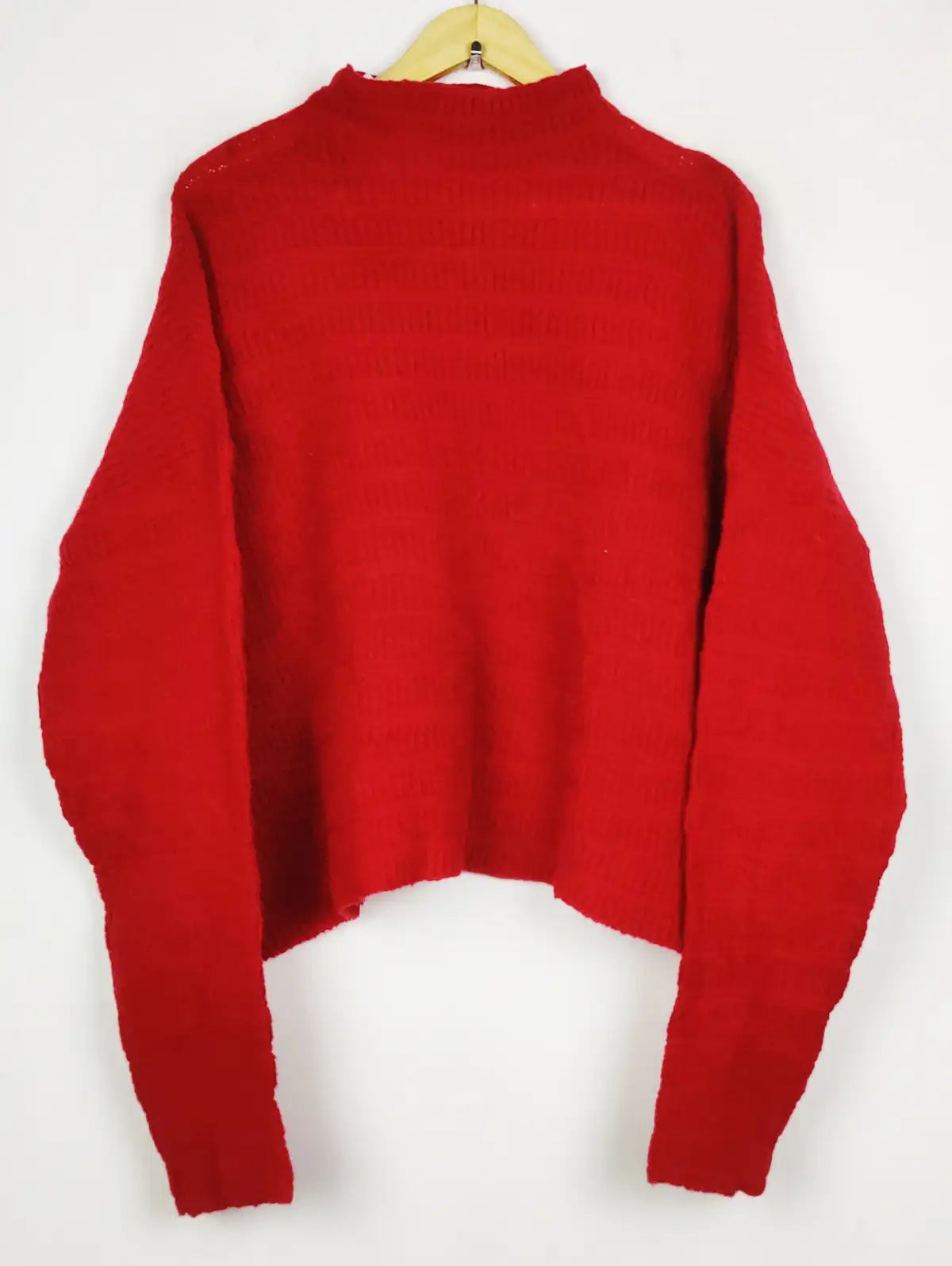 Buy online pre-used pre-loved 100% authentic & Original branded Unknown Brand (WT-10674) available in Pakistan. Top international brands avilable.