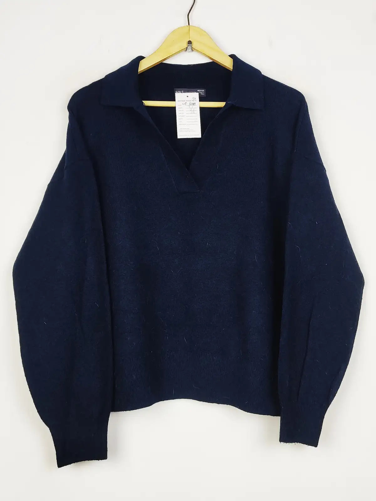 Buy online pre-used pre-loved 100% authentic & Original branded Marks & Spencer (WT-10690) available in Pakistan. Top international brands avilable.