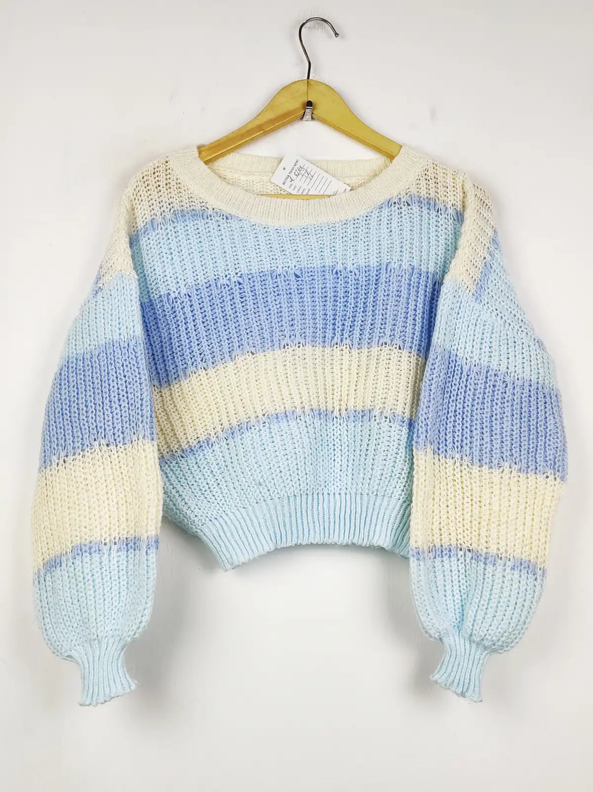 Buy online pre-used pre-loved 100% authentic & Original branded Unknown Brand (WT-10763) available in Pakistan. Top international brands avilable.