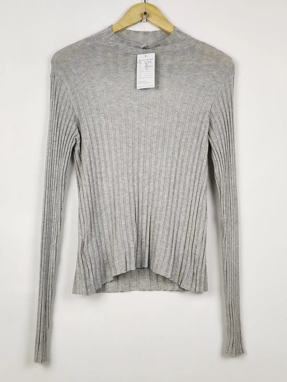 Buy online pre-used pre-loved 100% authentic & Original branded H&M (WT-10902) available in Pakistan. Top international brands avilable.
