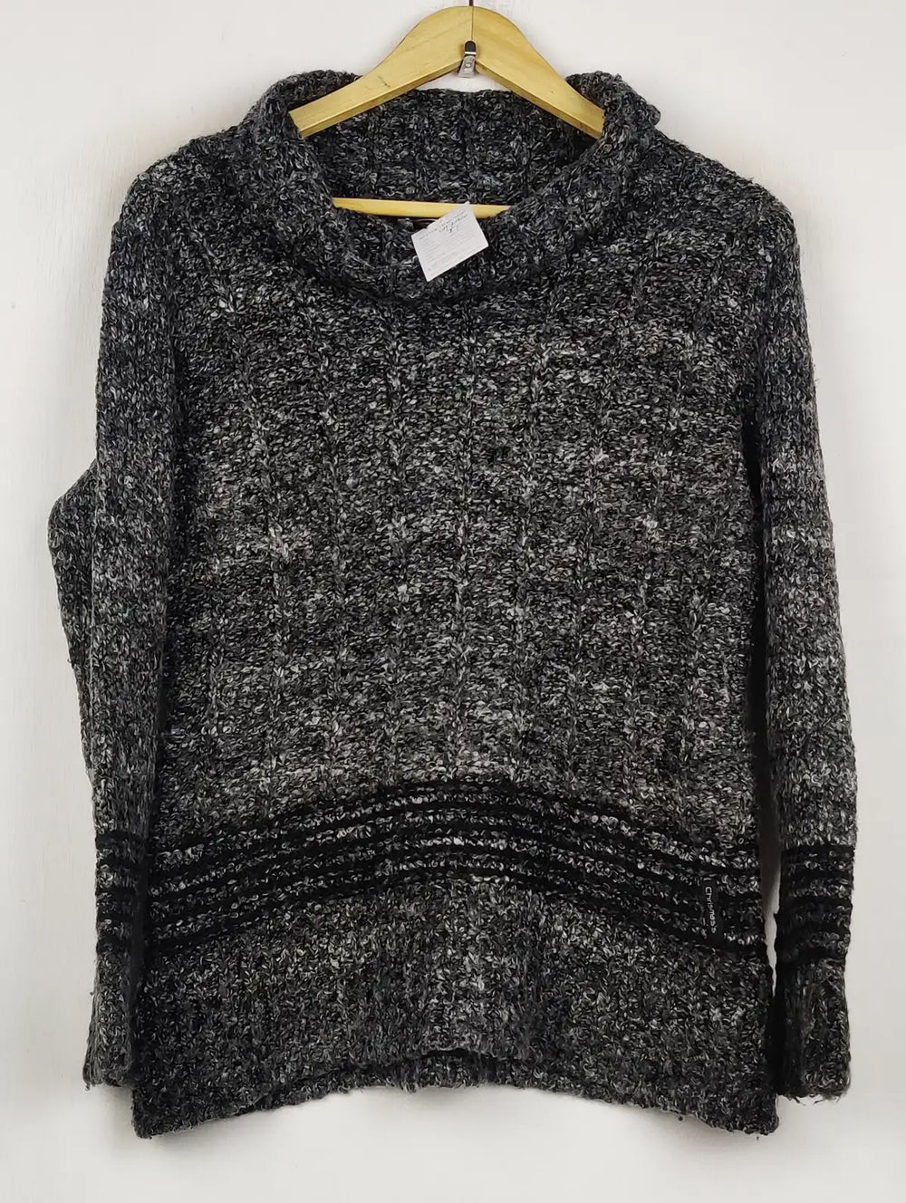 Buy online pre-used pre-loved 100% authentic & Original branded Christmas (WT-10920) available in Pakistan. Top international brands avilable.