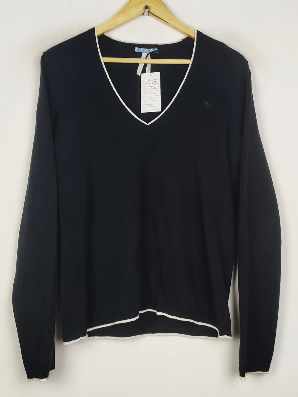 Buy online pre-used pre-loved 100% authentic & Original branded Esprit (WT-10931) available in Pakistan. Top international brands avilable.