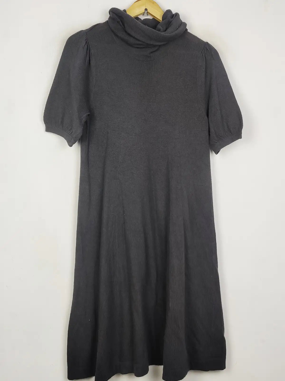 Buy online pre-used pre-loved 100% authentic & Original branded A (WT-10940) available in Pakistan. Top international brands avilable.