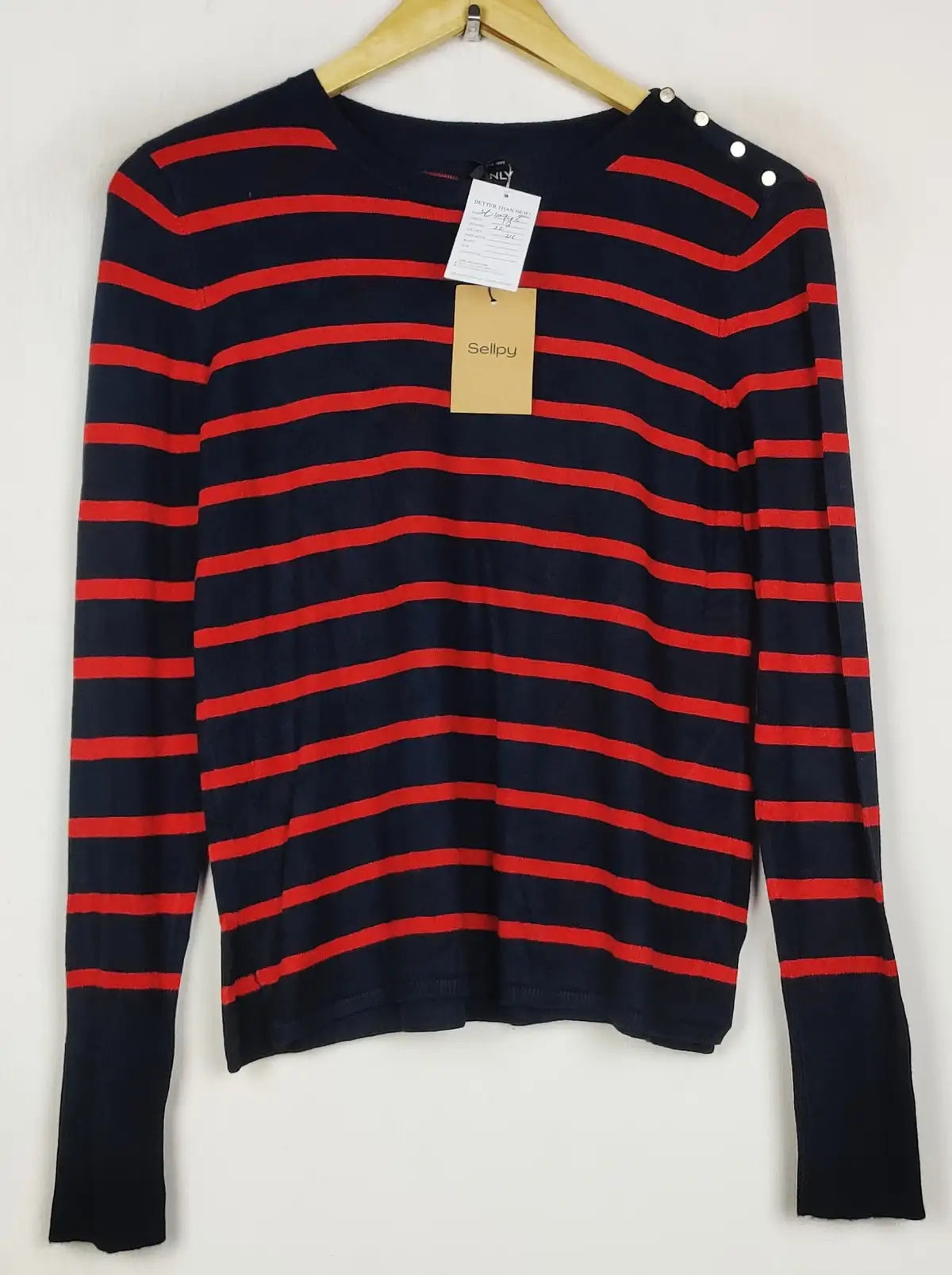 Buy online pre-used pre-loved 100% authentic & Original branded Only (WT-10945) available in Pakistan. Top international brands avilable.