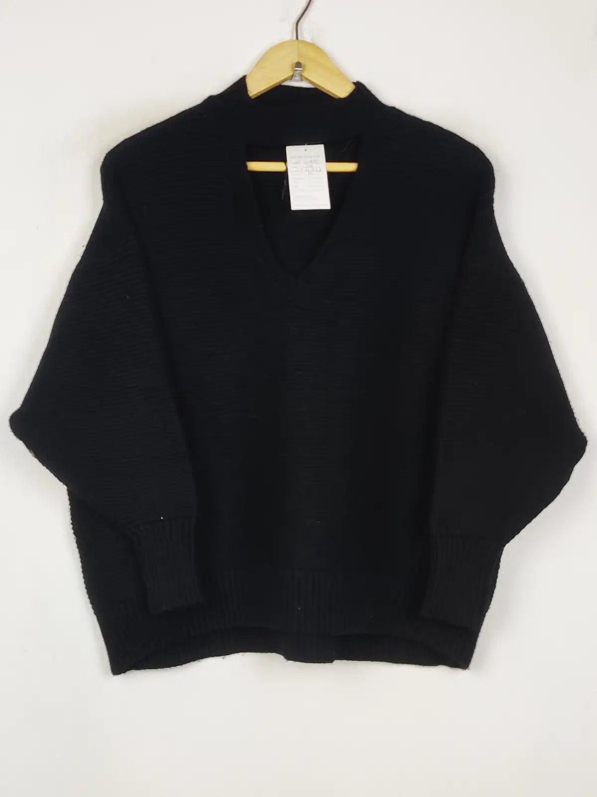 Buy online pre-used pre-loved 100% authentic & Original branded Zara (WT-10971) available in Pakistan. Top international brands avilable.