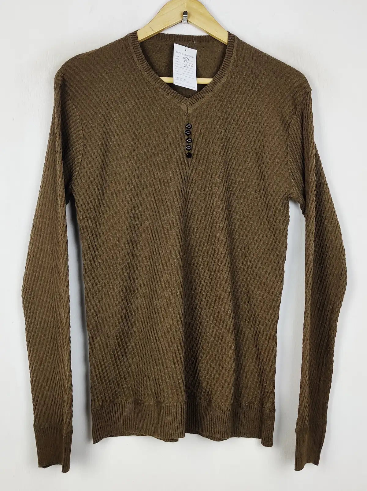 Buy online pre-used pre-loved 100% authentic & Original branded Unknown Brand (WT-11001) available in Pakistan. Top international brands avilable.