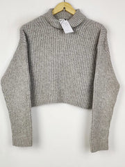 Buy online pre-used pre-loved 100% authentic & Original branded H&M (WT-11040) available in Pakistan. Top international brands avilable.
