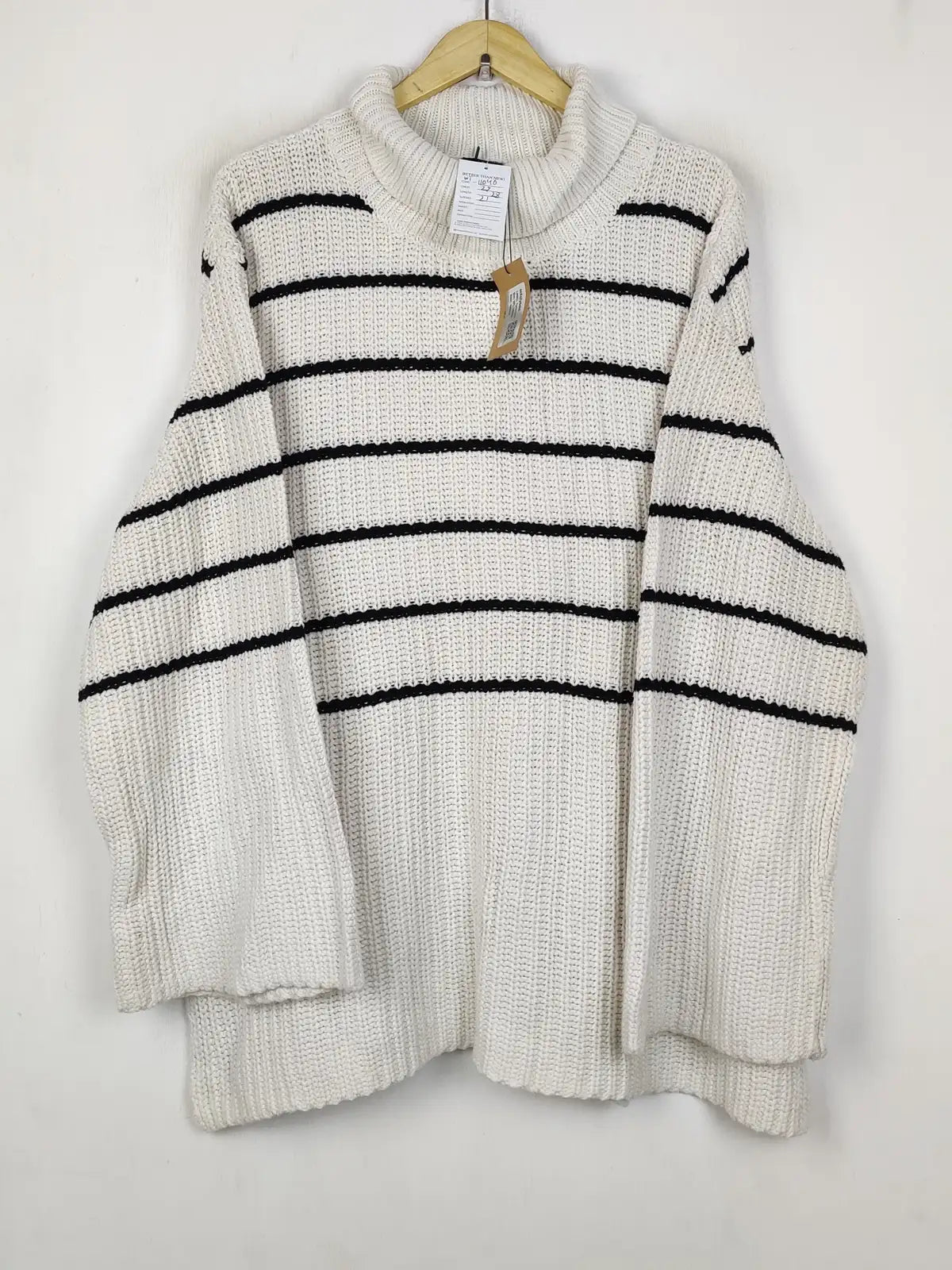 Buy online pre-used pre-loved 100% authentic & Original branded Lindex (WT-11046) available in Pakistan. Top international brands avilable.