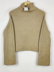 Buy online pre-used pre-loved 100% authentic & Original branded H&M (WT-11054) available in Pakistan. Top international brands avilable.