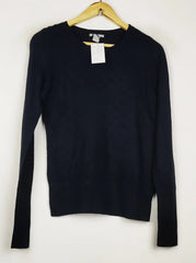 Buy online pre-used pre-loved 100% authentic & Original branded H&M (WT-11152) available in Pakistan. Top international brands avilable.