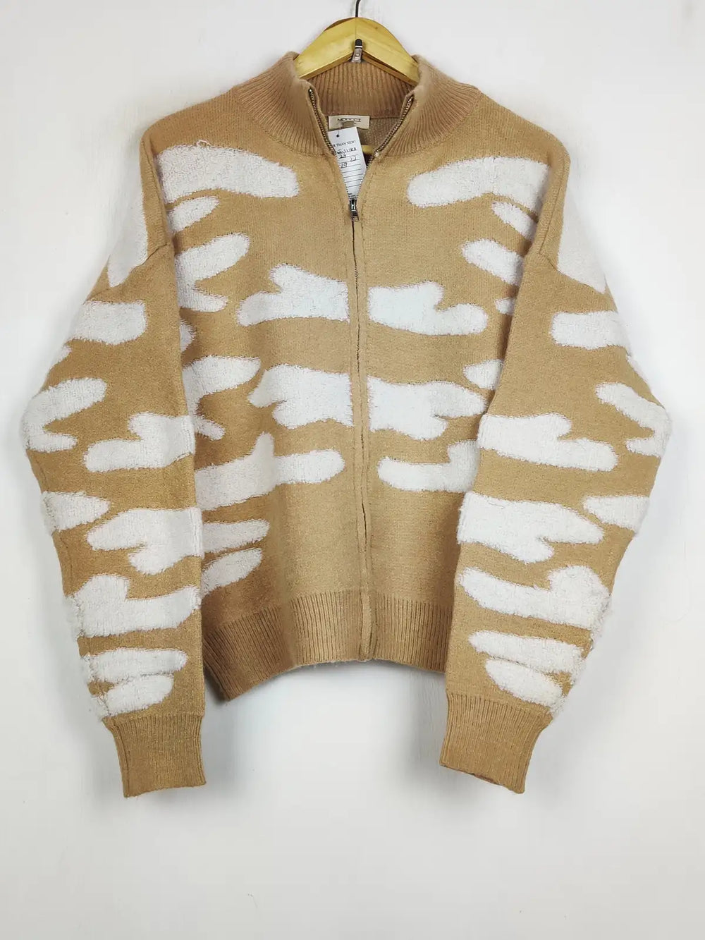 Buy online pre-used pre-loved 100% authentic & Original branded Moocci (WT-11183) available in Pakistan. Top international brands avilable.