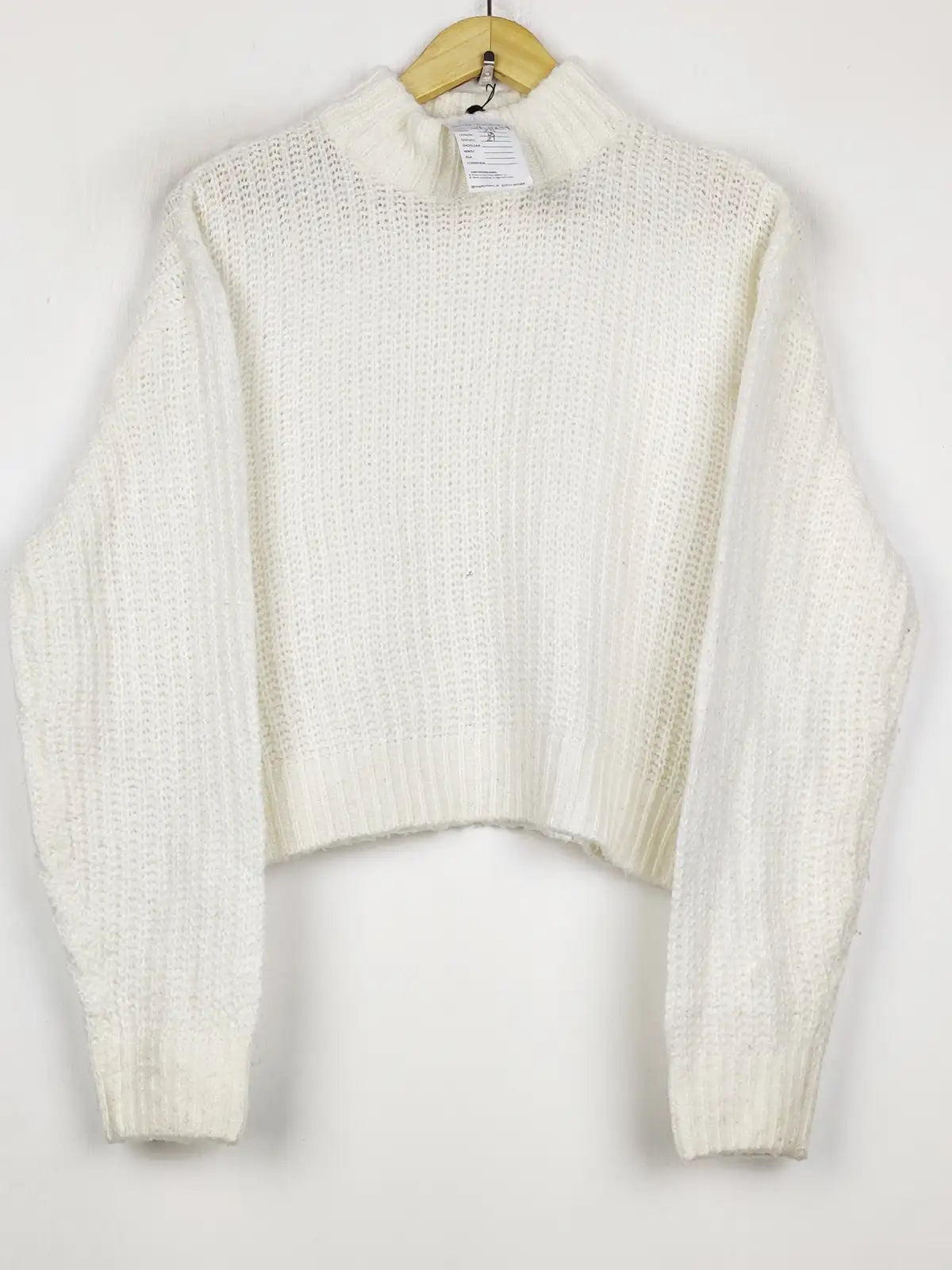 Buy online pre-used pre-loved 100% authentic & Original branded H&M (WT-11249) available in Pakistan. Top international brands avilable.