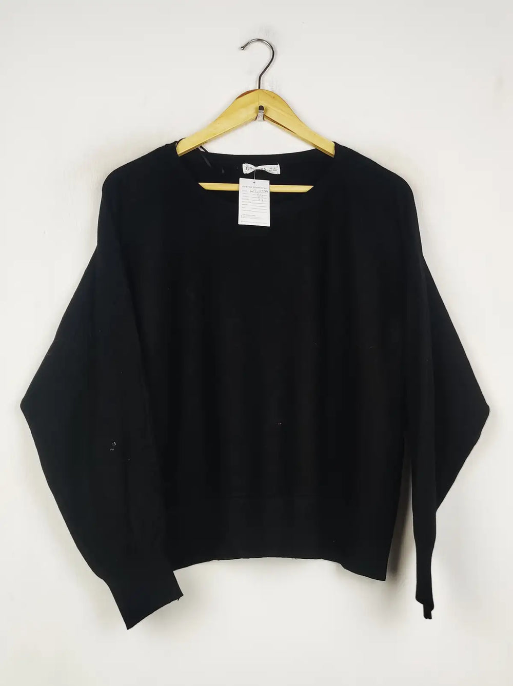 Buy online pre-used pre-loved 100% authentic & Original branded Gallery (WT-11342) available in Pakistan. Top international brands avilable.